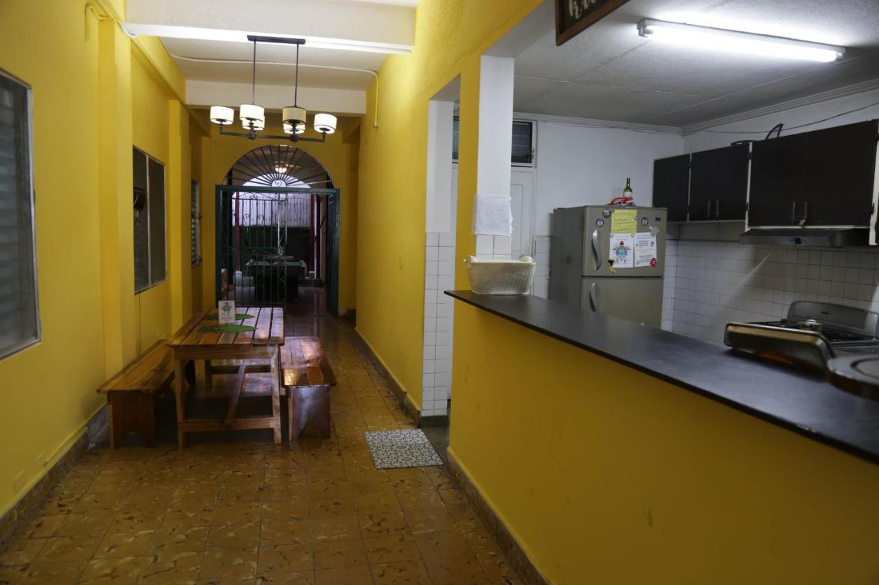 Hostal Villa Grande Panama City Exterior photo